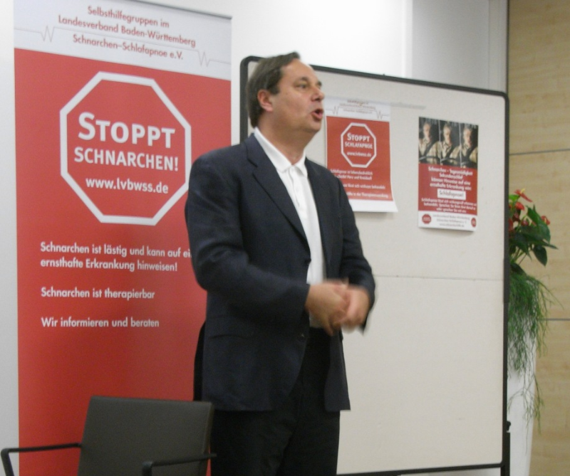 Exkursion des LVBW in das Marienhospital in Stuttgart mit Besichtigung des Schlaflabors im Juni 2012. Diskussion mit Dr. Stefan Reinecke, Ärztlicher Direktor im Marienhospital